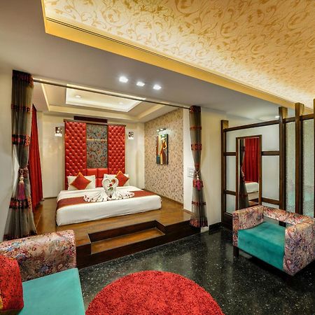 Hotel Saffron Leaf Dehradun Esterno foto