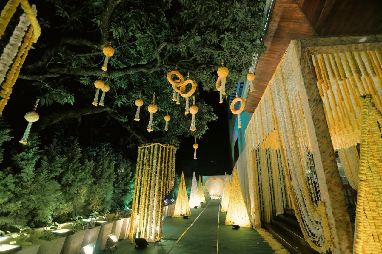 Hotel Saffron Leaf Dehradun Esterno foto